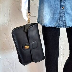 Coach 9832 Carryall Mens Wristlet Clutch, W/Hang Tag, Black